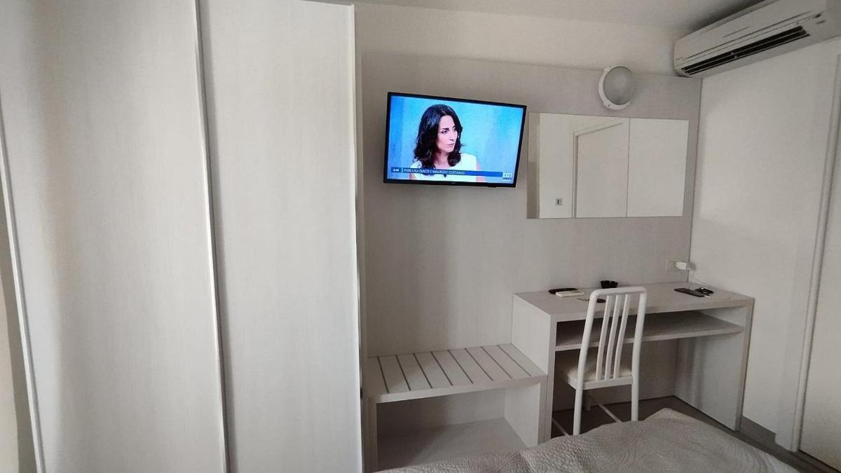 Hotel Pigalle Riccione Extérieur photo