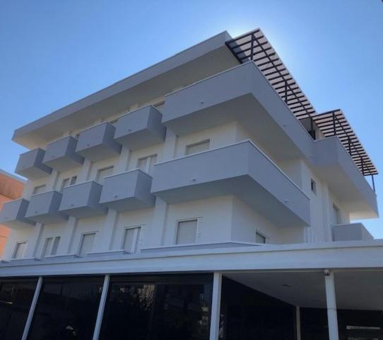 Hotel Pigalle Riccione Extérieur photo